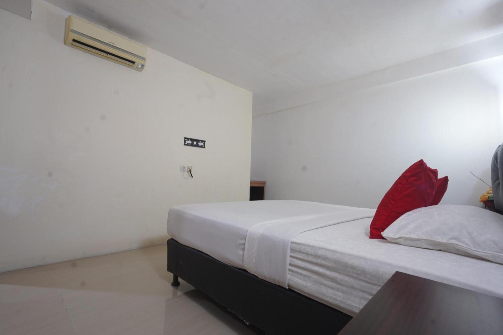 Collection O Losari Near Pantai Losari Formerly Hotel Grand Populer Makasar Exteriér fotografie